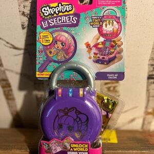 Shopkins Lil' Secrets Purple Make Up Set
